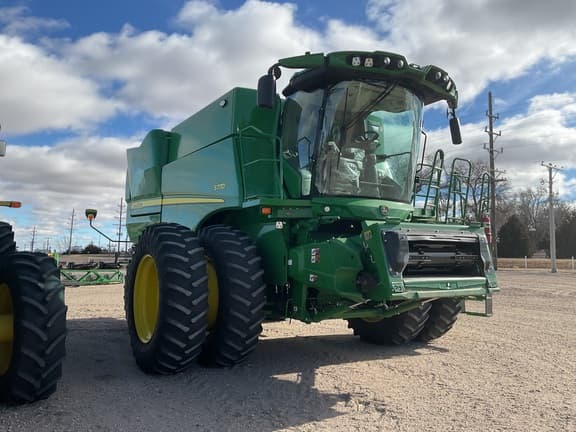Image of John Deere S770 equipment image 1