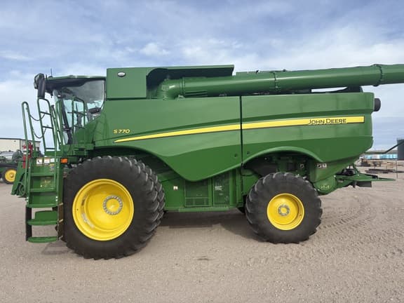 Image of John Deere S770 equipment image 2