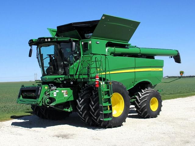 Image of John Deere S770 equipment image 4