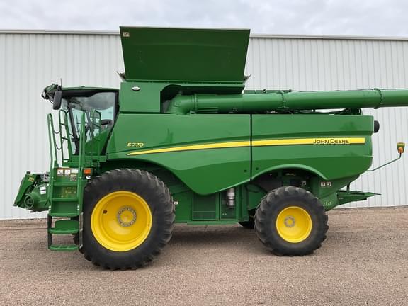 Image of John Deere S770 equipment image 1