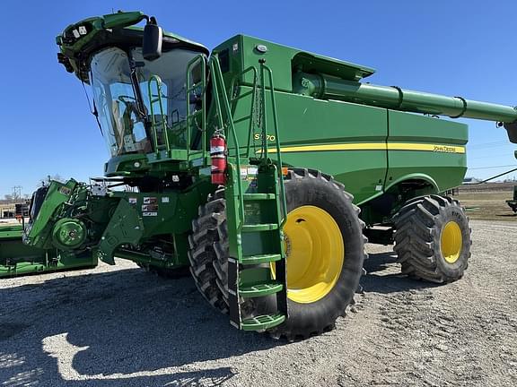 Image of John Deere S770 Image 0