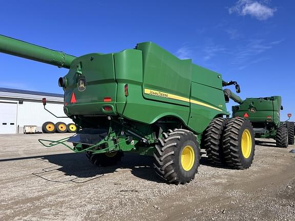 Image of John Deere S770 equipment image 2