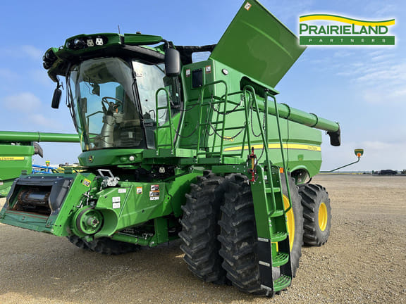 Main image John Deere S770