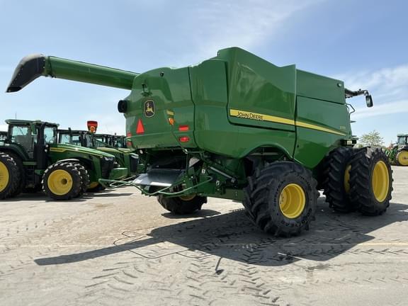 Image of John Deere S770 equipment image 4