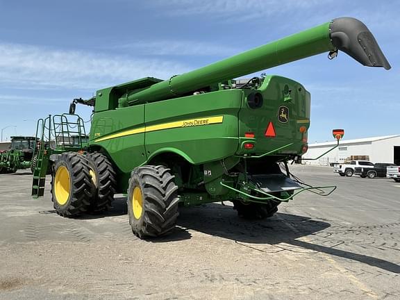 Image of John Deere S770 equipment image 2
