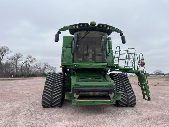 Image of John Deere S770 equipment image 1