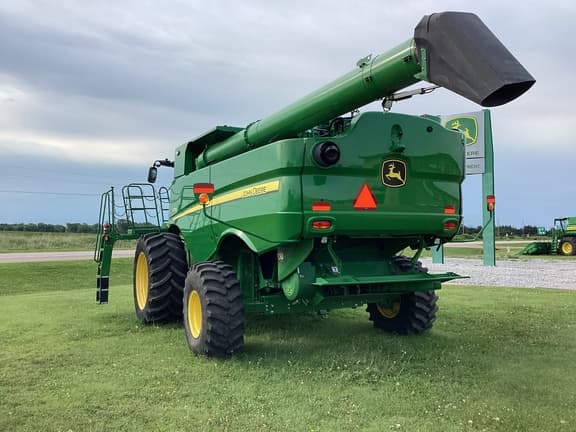 Image of John Deere S770 equipment image 2