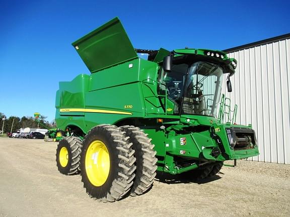 Image of John Deere S770 equipment image 4