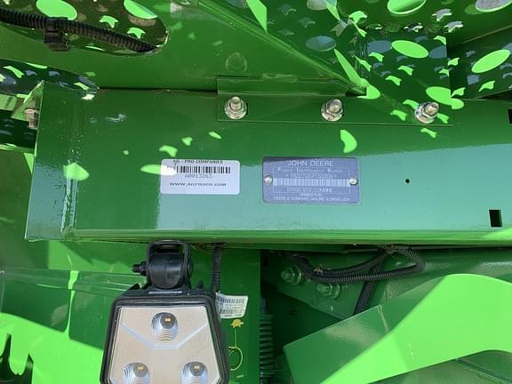 Image of John Deere S770 equipment image 1