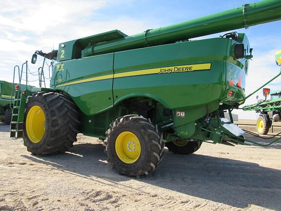 Image of John Deere S770 equipment image 2