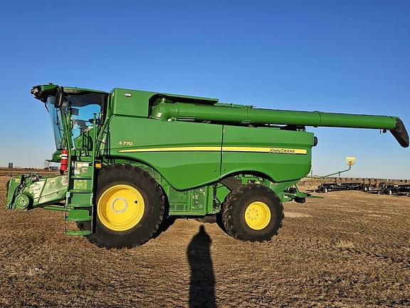 Image of John Deere S770 equipment image 1