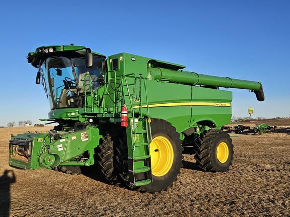 2024 John Deere S770 Equipment Image0