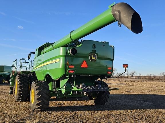 Image of John Deere S770 equipment image 3