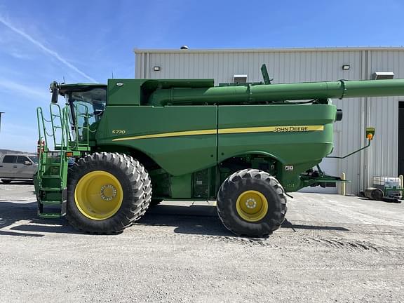 Image of John Deere S770 equipment image 2
