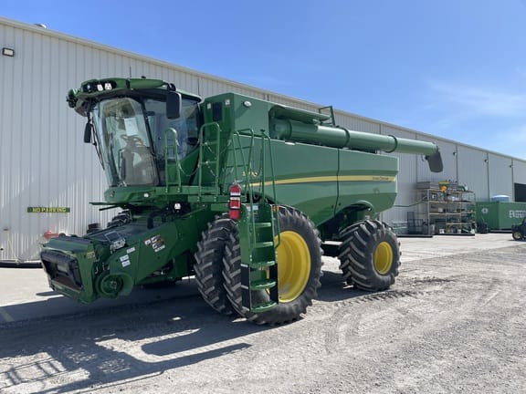Main image John Deere S770