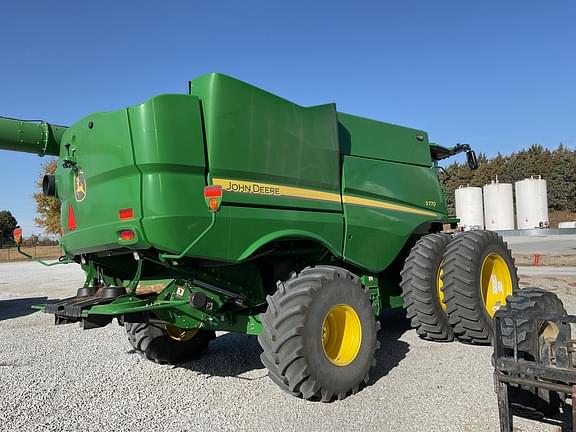 Image of John Deere S770 equipment image 1