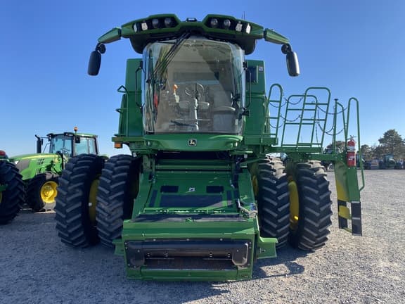 Image of John Deere S770 equipment image 2