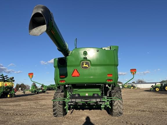 Image of John Deere S770 equipment image 4