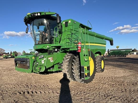 Image of John Deere S770 equipment image 2