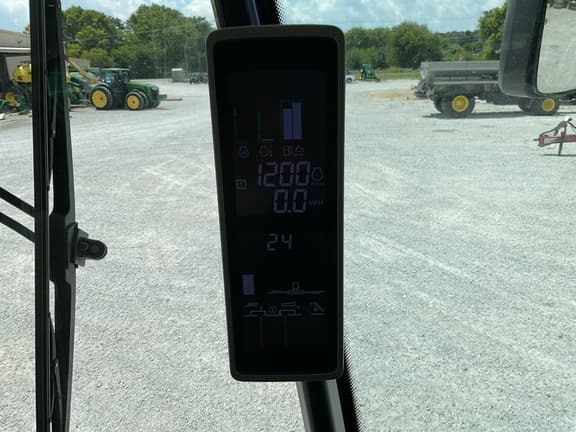 Image of John Deere S770 equipment image 2