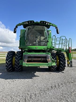 Image of John Deere S770 equipment image 1