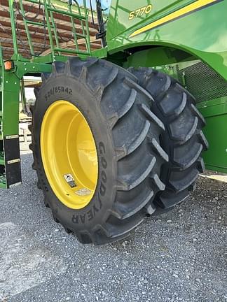 Image of John Deere S770 equipment image 3