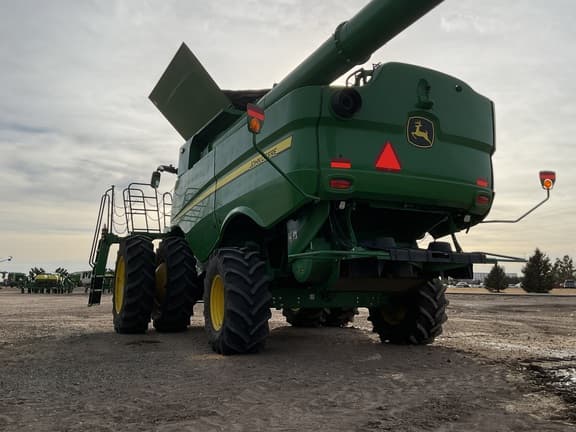 Image of John Deere S770 equipment image 3