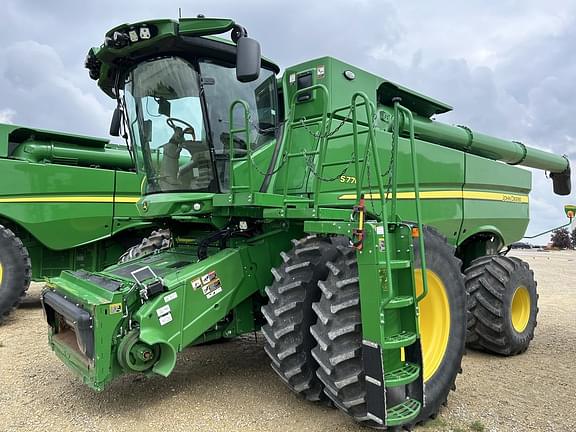 Image of John Deere S770 equipment image 4