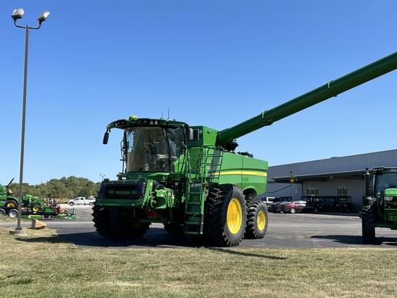 Image of John Deere S770 Primary image