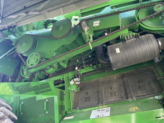 Image of John Deere S770 equipment image 4