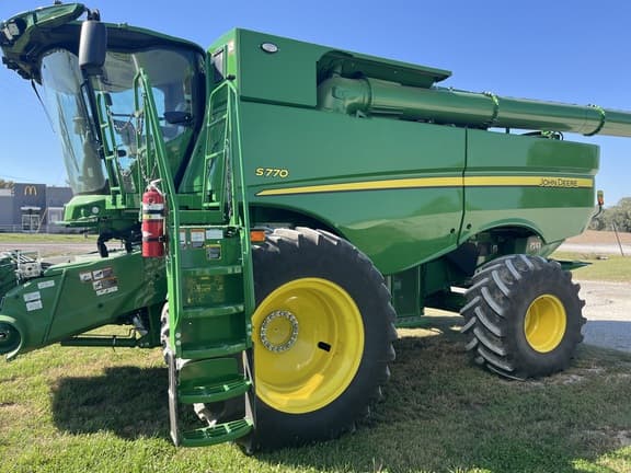 Image of John Deere S770 equipment image 3