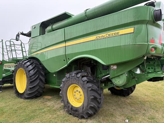 Image of John Deere S770 equipment image 2