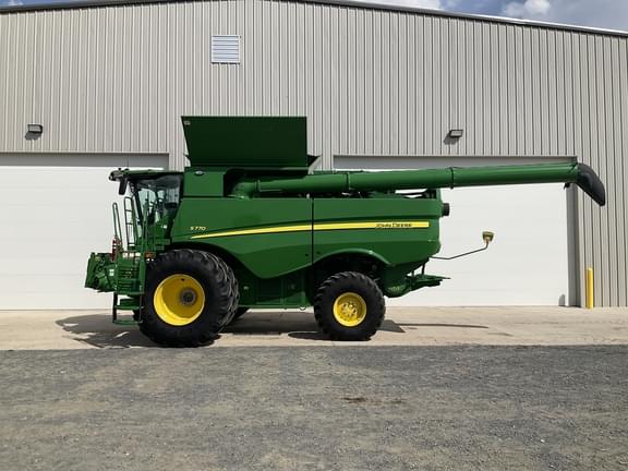 Image of John Deere S770 equipment image 1