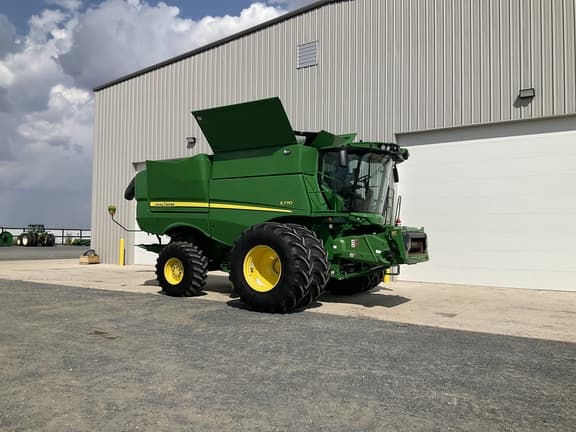 Image of John Deere S770 equipment image 4