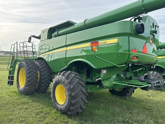 Image of John Deere S770 equipment image 3