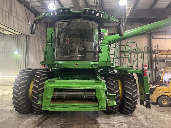 Image of John Deere S770 equipment image 1