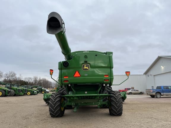 Image of John Deere S770 equipment image 2