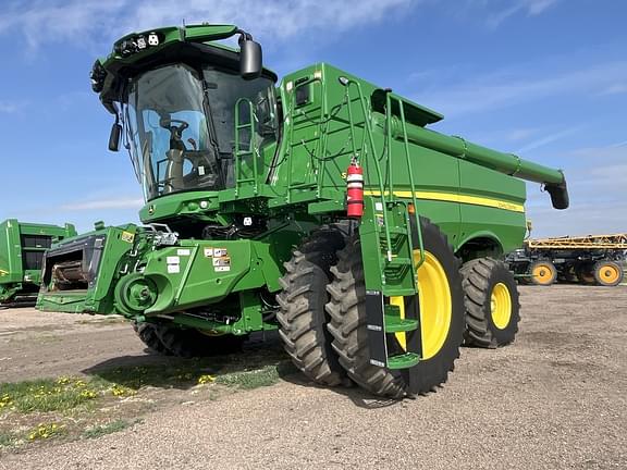 Image of John Deere S770 Primary image