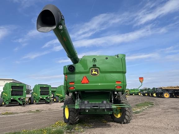 Image of John Deere S770 equipment image 4
