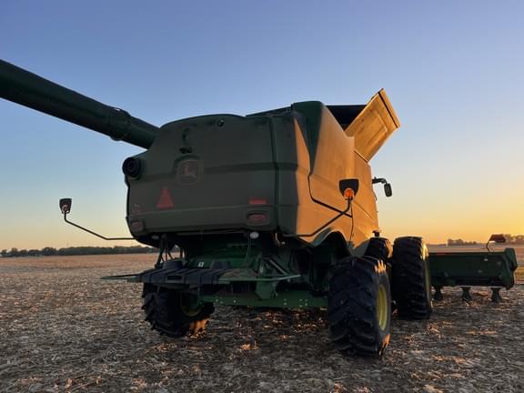 Image of John Deere S770 equipment image 3