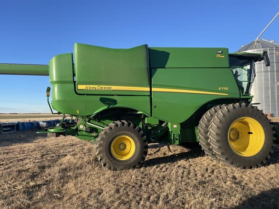 Image of John Deere S770 equipment image 2