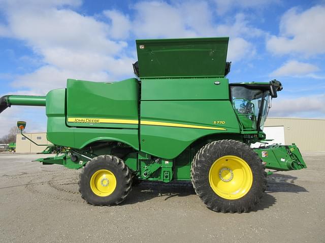 Image of John Deere S770 equipment image 4