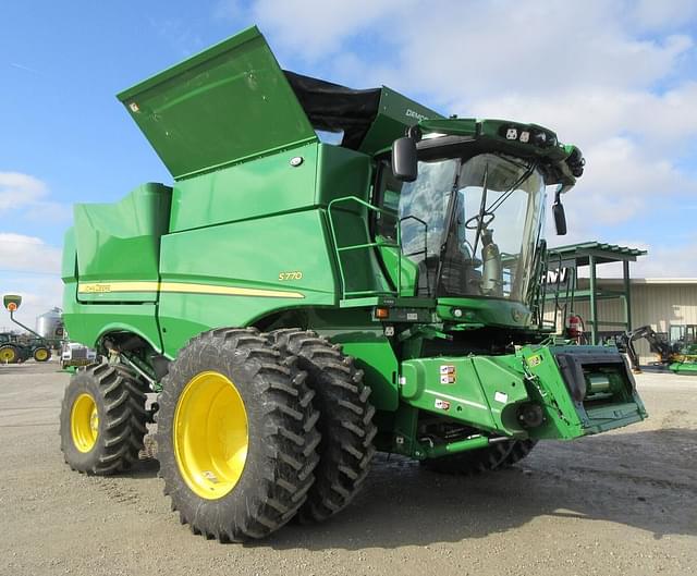 Image of John Deere S770 equipment image 3