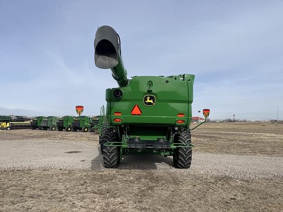 Image of John Deere S770 equipment image 4