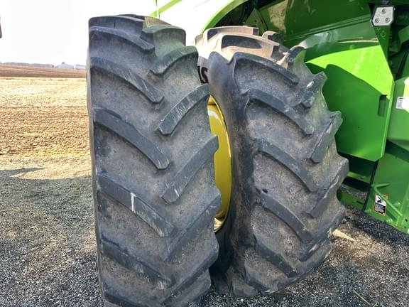 Image of John Deere S770 equipment image 2