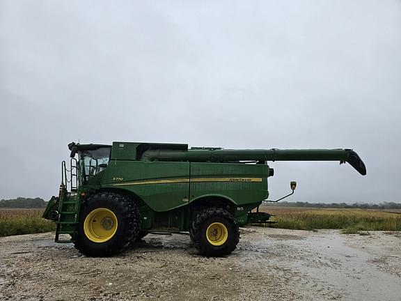 Image of John Deere S770 equipment image 1