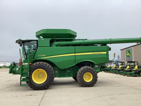 Image of John Deere S770 equipment image 1