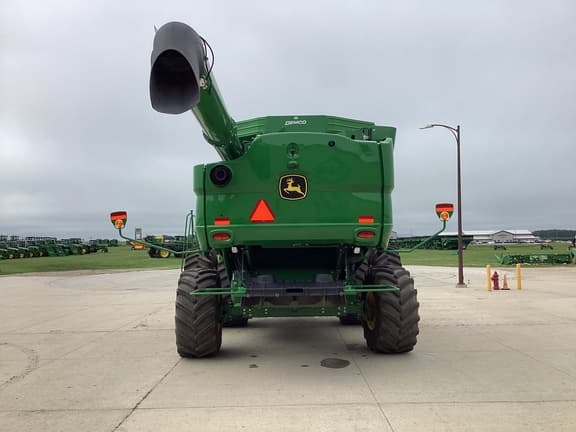 Image of John Deere S770 equipment image 4