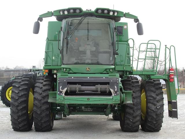 Image of John Deere S770 equipment image 2