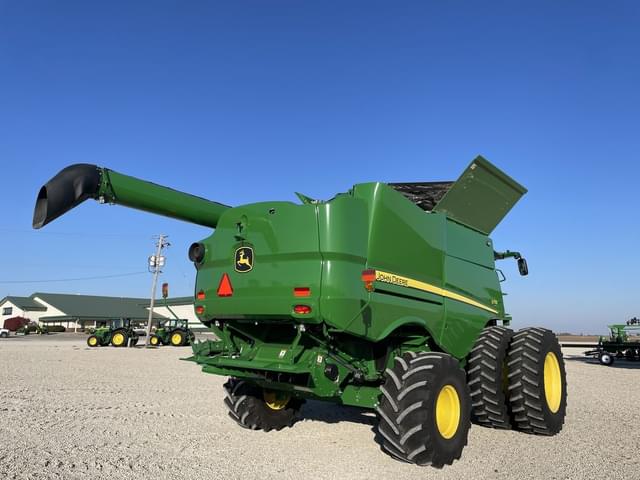 Image of John Deere S770 equipment image 4
